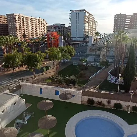Practico En El Centro De Marina D'or *