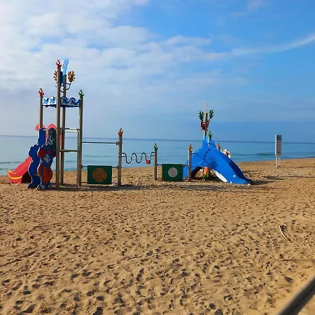 Practico En El Centro De Marina D'or Daire