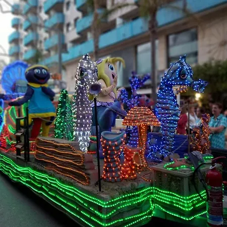 아파트 Practico En El Centro De Marina D'or 오로페사델마르